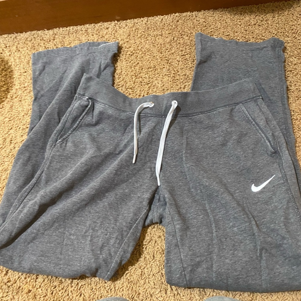 Womens medium Nike wide leg sweatpants